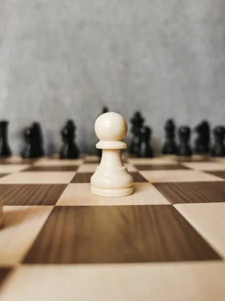 Schachfiguren Auf Einem Brett Nahaufnahme Vor — Stockfoto