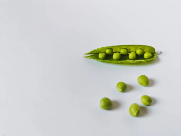 Frische Grüne Erbsen Foto Mit Freiem Platz — Stockfoto