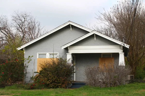 Boarded House Austin Texas Neighborhood — Stockfoto