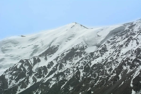 Glacier Montagne Suspendu Sur Les Rochers Borskoon Kirghizistan — Photo