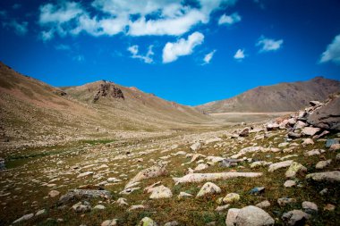 Otmok Kırgızistan 'ı geç, arka plan odağı