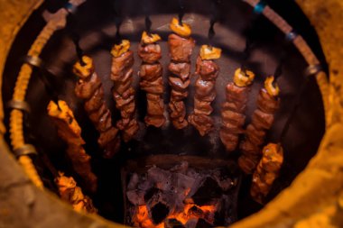 Barbekülü Asya tandırı. seçici odak