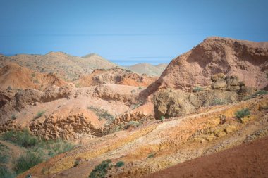 Issyk-Kul bölgesindeki kum ve kil bölgesi, Konyon Peri Masalı Kırgızistan