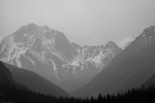 Горные Вершины Конце Барского Ущелья Кыргызстан — стоковое фото