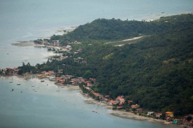 Brezilya 'da bir plajın havadan görünüşü 