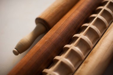 Hamur hamuru ve çiçek ayrıntıları kapatın.