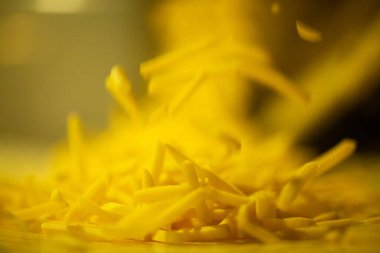 Patates fabrikasının üretim hattı. Patates kızartması - fast food.