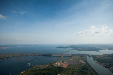 Hidroelektrik enerji santrali suyu. Yüksek kalite fotoğraf
