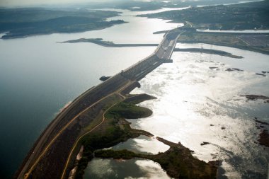 Hidroelektrik enerji santrali suyu. Yüksek kalite fotoğraf