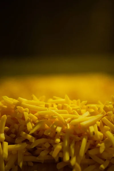 Patates fabrikasının üretim hattı. Patates kızartması - fast food.