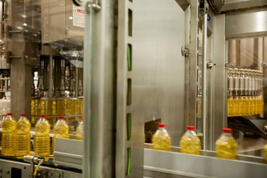 Şişe gerçekliği mi? endüstriyel fabrikanın içinde. Yüksek kalite fotoğraf