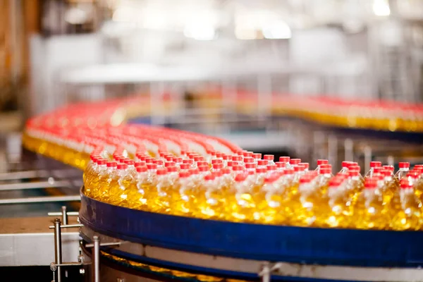 Şişe gerçekliği mi? endüstriyel fabrikanın içinde. Yüksek kalite fotoğraf