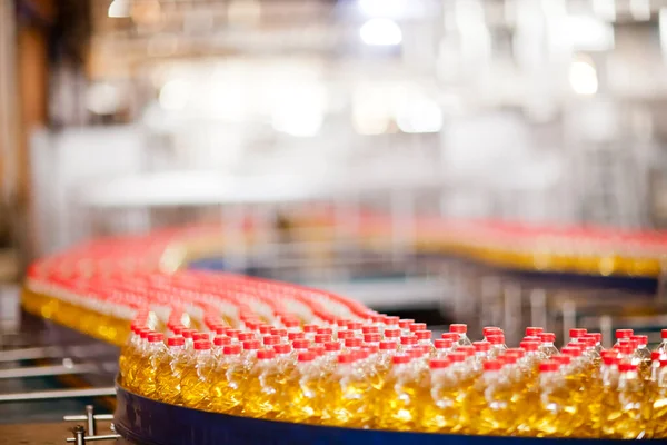 Şişe gerçekliği mi? endüstriyel fabrikanın içinde. Yüksek kalite fotoğraf