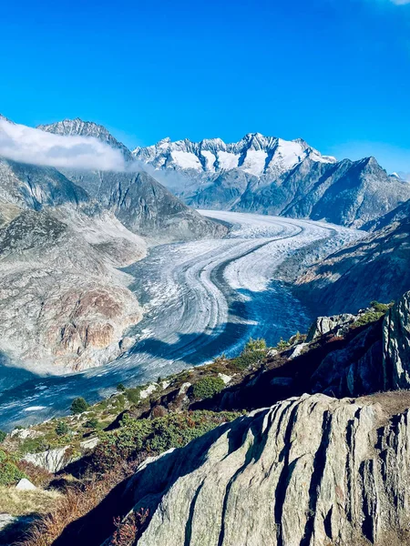 Blick auf den Aletschgletscher an einem sonnigen Tag — Stockfoto