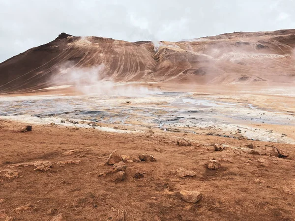 The Impressive steaming geothermal Fields of Hverir in Iceland — 图库照片