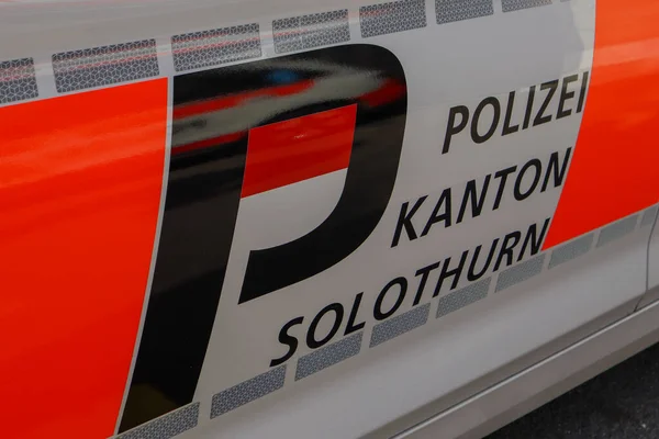 Solothurn, Suíça, 15 anos. Janeiro de 2022: A Porta de um Carro da Polícia do Cantão Solothurn. Imagem De Stock