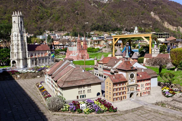 Μελίντε, Ελβετία, 04. Απρίλιος 2022: Το Swiss Miniatur Υπαίθριο Μουσείο, όπου τα διάσημα Μέρη είναι χτισμένα σε μικρό μέγεθος. — Φωτογραφία Αρχείου