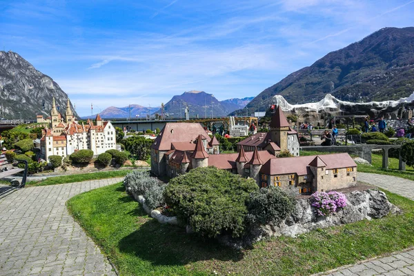 Melide, Switzerland, 04. April 2022: The Swiss Miniatur Outdoor Museum where famous Places are built in small size. — Stock Photo, Image