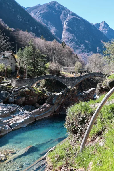 Lavertezzo Suisse Pont Historique Romain Ponte Dei Salti Surplombant Verzasca — Photo