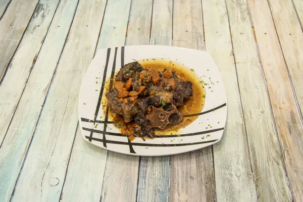 Oxtail Típico Guisado Cordovão Consistindo Rabo Boi Cozido Cauda Touro — Fotografia de Stock