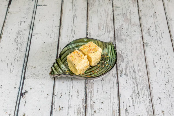 Soan Papdi Népszerű Indiai Desszert Általában Kocka Alakú Vagy Pelyhekben — Stock Fotó