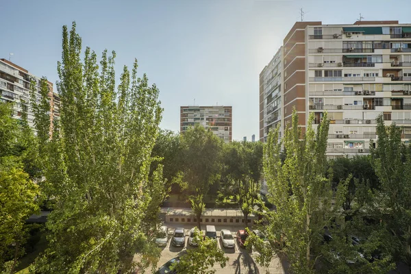 Residential Apartment Buildings Many Trees Middle — 图库照片