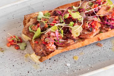 Dana uykuluğu en çok mutfak açısından tanınan yemektir. Onlar hayvanın havyarı olarak kabul edilir. İki tip vardır. Boyun uykuluğu ve kalp uykuluğu..