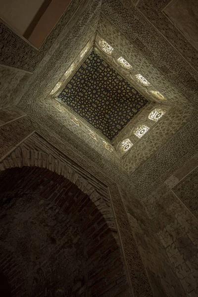 Couloir Escalier Bois Avec Des Bougies Dans Bain Arabe — Photo