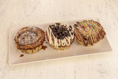 Tarçınlı rulo, 1920 'lerde İsveç ve Danimarka' da yapılmış bir rulo. Bunlar çok katmanlı çikolata ve hindistan cevizi.