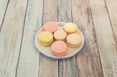 Makarna, Fransa ve İtalya 'nın Gastronomisi' nin yumurta beyazı, badem ezmesi, şekerleme ve şekerden oluşan geleneksel bisküvi türüdür..