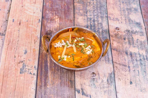 Paneer Tikka Masala Baharatlı Sosta Servis Edilen Bir Hint Soslu — Stok fotoğraf