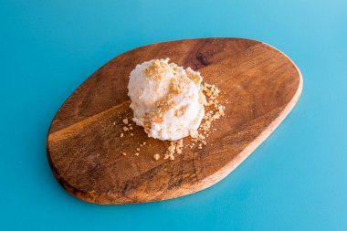 Krakerli kremalı limonlu turta.