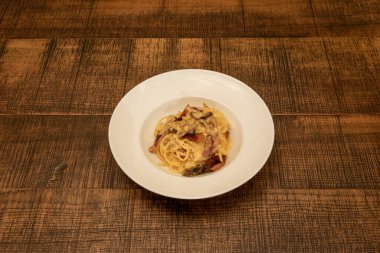 Makarna, makarna ve domates söz konusu olduğunda muhtemelen en popüler makarna tariflerinden biridir..