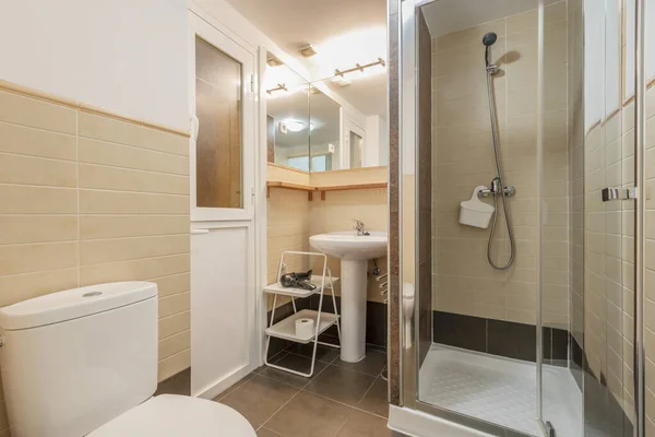 Bathroom Matching Pedestal White Porcelain Sink Frameless Mirrors Glass Door — Photo