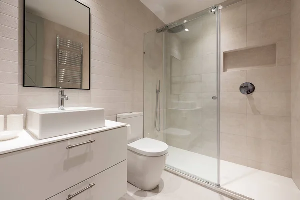 Bathroom White Porcelain Sink White Chest Drawers Black Framed Mirror — 스톡 사진