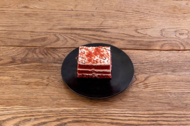 Kırmızı kadife kek koyu kırmızı veya parlak kırmızı renkli bir çikolatalı pastadır. Genellikle krem şantili ya da krem peynirli kremalı pasta olarak hazırlanır.