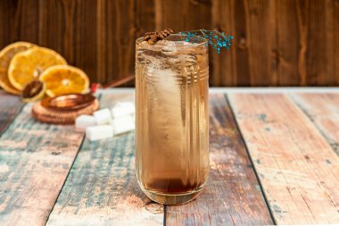 The must is the juice of the grape that contains various elements of the grape such as the skin, the seeds, etc. It is considered one of the first stages of winemaking