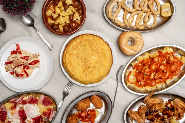 Set Deliciosos Platos Tapas Comida Española Tortilla Patata Croquetas Patatas — Foto de Stock