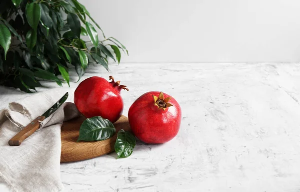 Beyaz masada nar, seçici odaklanma