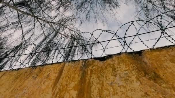 Old Soviet Prison Winter High Fence Barbed Wire Snow — Vídeo de Stock