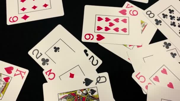 Παίζοντας Χαρτιά Για Πόκερ Κατάστρωμα Για Διάφορα Παιχνίδια Τζόκερ — Αρχείο Βίντεο