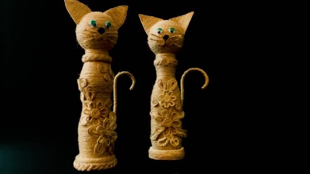 采用黄麻滤饼工艺手工制作的手工艺品 全长家猫 米色绳制成 — 图库视频影像
