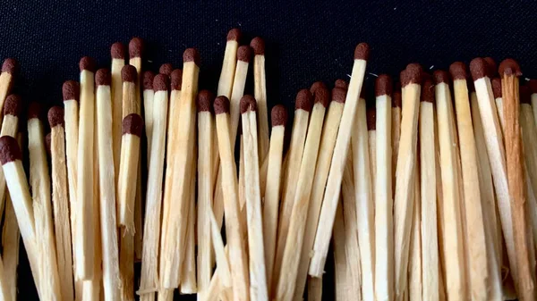 Wooden Korek Api Untuk Pengapian Yang Telah Jatuh Dari Kotak — Stok Foto