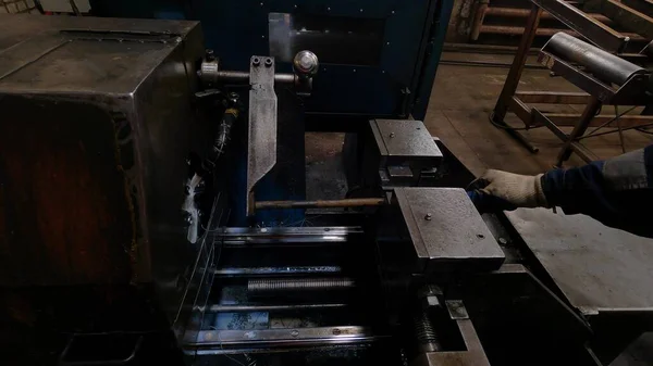 Máquina Metal Industrial Para Crear Hilos Tuberías Piezas Metálicas — Foto de Stock