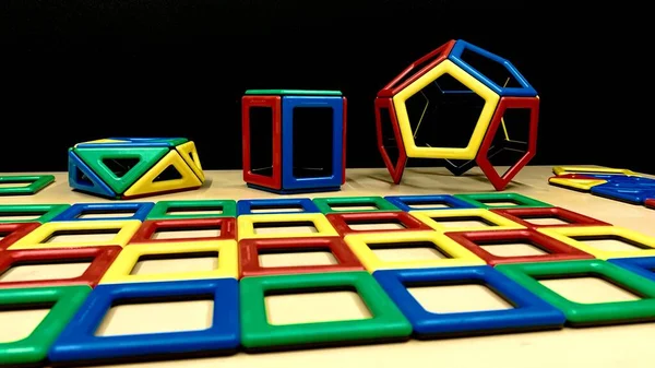 Magnetischer Mehrfarbiger Konstrukteur Für Kinder Form Geometrischer Formen Entwicklung Von — Stockfoto