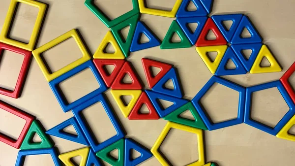 Magnetyczny Wielobarwny Konstruktor Dla Dzieci Postaci Kształtów Geometrycznych Rozwój Małych — Zdjęcie stockowe