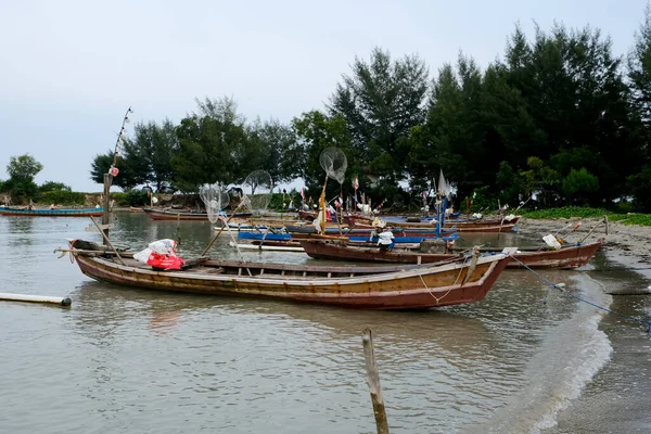 Lampung Indonezja Lutego 2022 Łodzie Rybackie Plaży Rybołówstwo Jest Źródłem — Zdjęcie stockowe