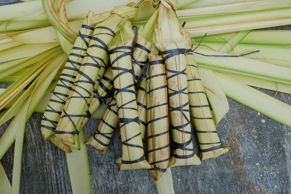 Торт Готують Липкого Рису Тертого Кокосового Горіха Традиційні Закуски Індонезії — стокове фото