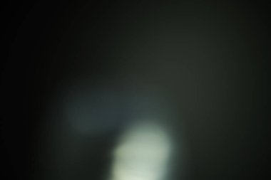 Yansıyan ışık sızıntısı, lensler, soyut Bokeh Işıkları. Odak dışı Parlak renkler Sızdıran Işık, Siyah Arkaplan Işığı