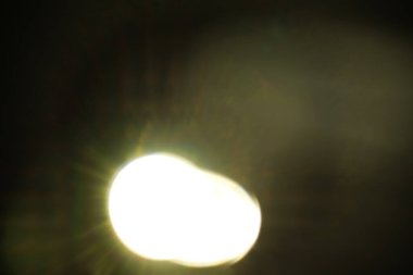 Yansıyan ışık sızıntısı, lensler, soyut Bokeh Işıkları. Odak dışı Parlak renkler Sızdıran Işık, Siyah Arkaplan Işığı